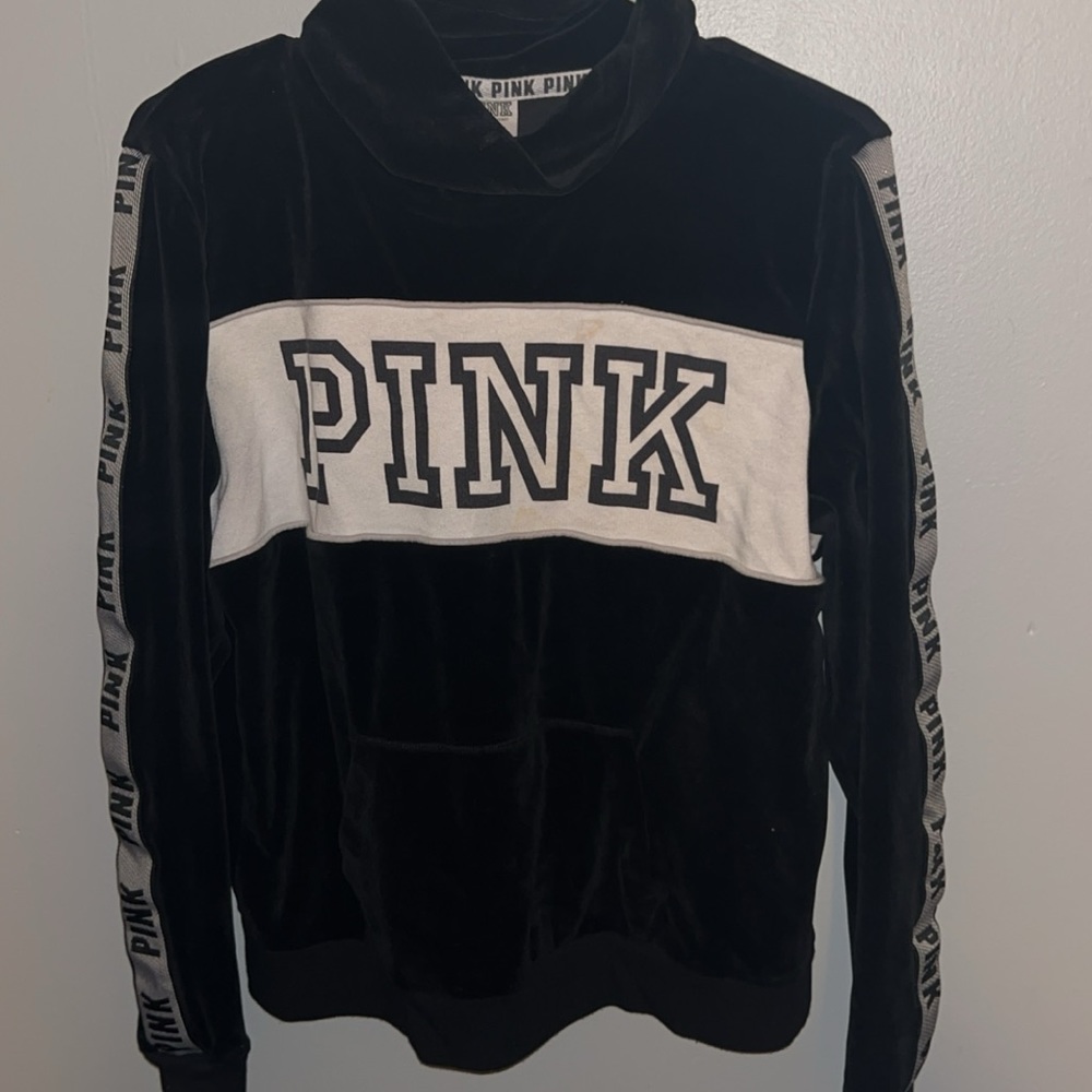Velvet PINK sweatshirt 🖤